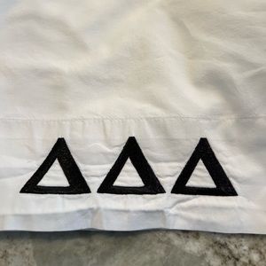 Delta Delta Delta TRI-Delt. Set of Standard Pillow Cases. Freshly Laundered/Iron